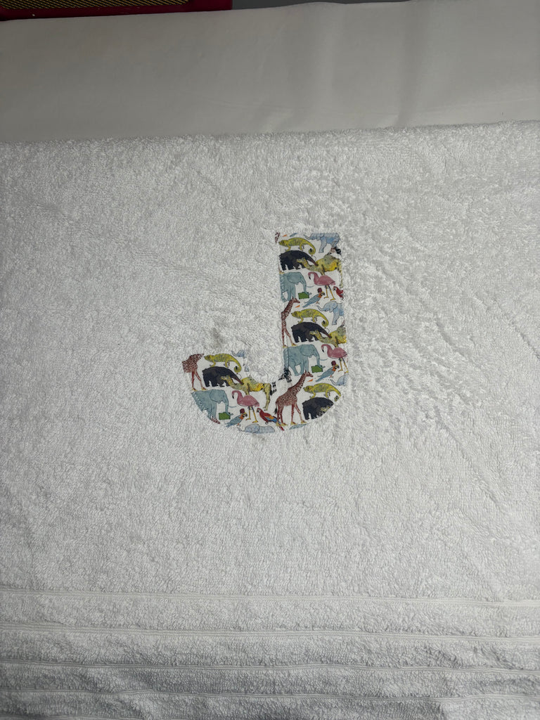 J in Queue for the Zoo - Jumbo Bath Sheet