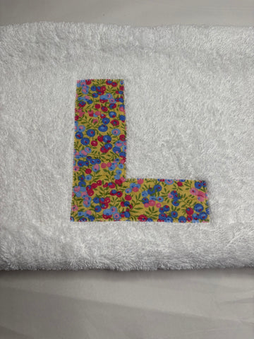 L in Blueberry Burst - Bath Towel