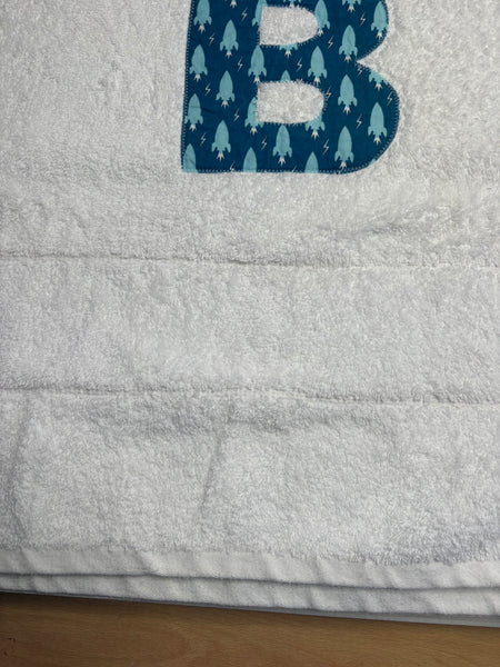 B in Rocketing Rockets - Bath Towel